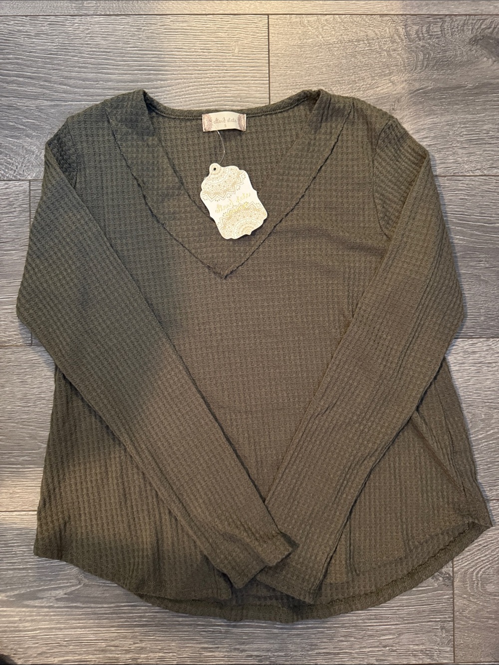 Altar’d State Women’s Olive Green V-Neck Long Sleeve Top
